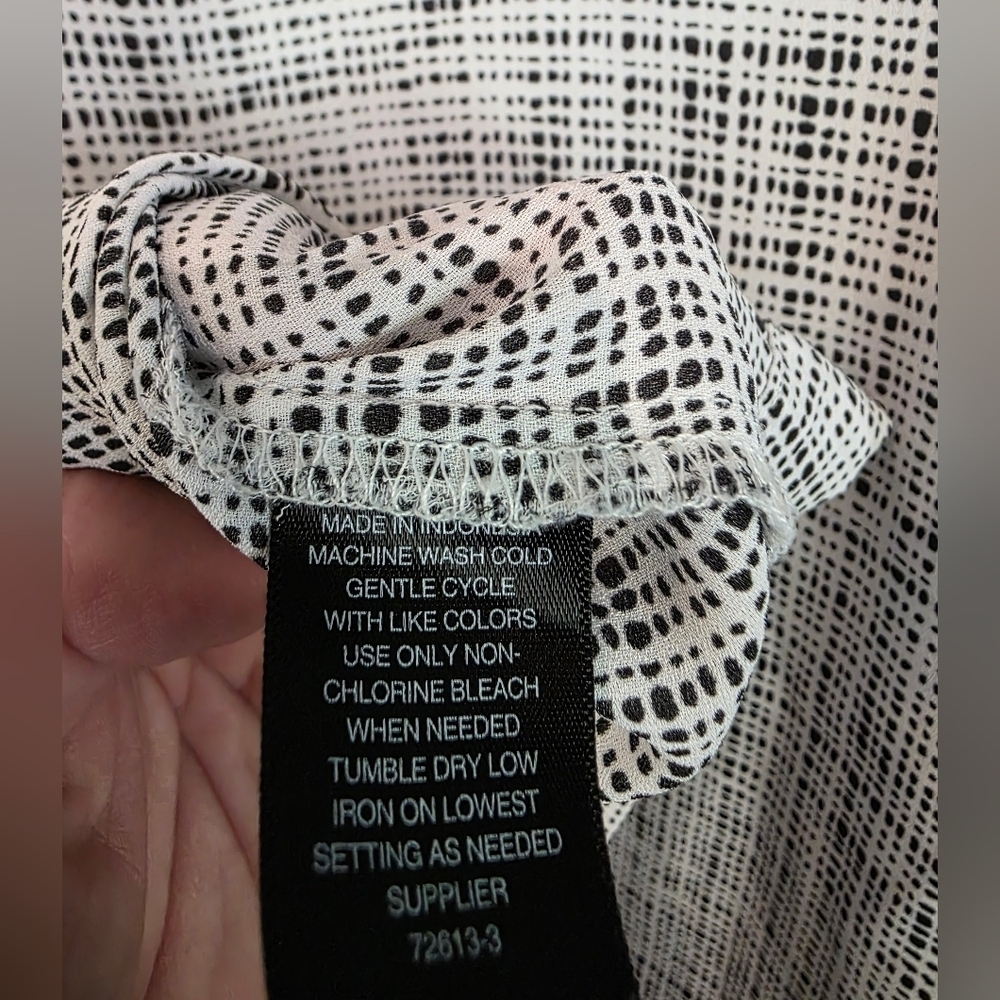 Worthington Scoop Neck Blouse Size Large - Picture 4 of 4